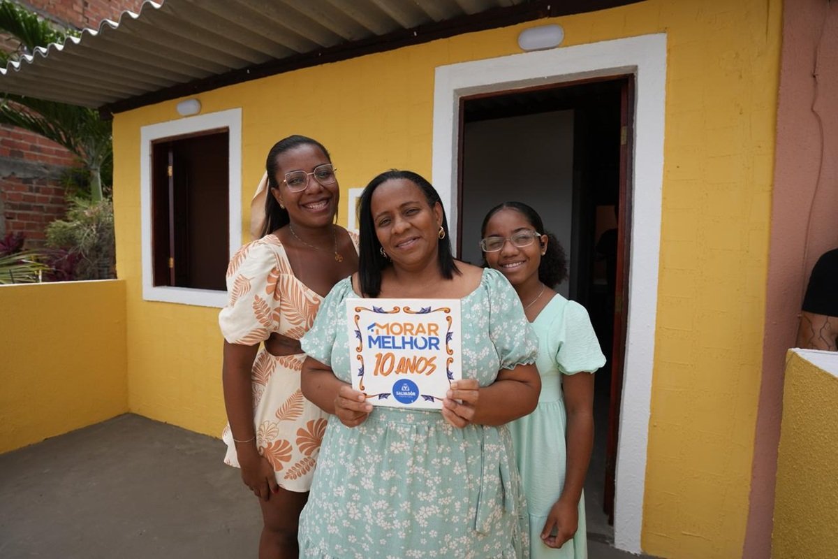 Morar Melhor entrega mais 100 casas reformadas no Alto do Cabrito e chega a 400 lares beneficiados - 