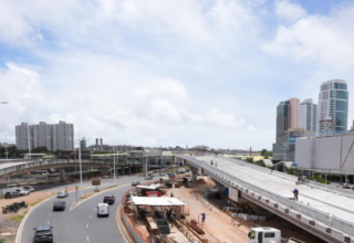 Prefeitura cria linha especial gratuita para amenizar impactos de obras na Avenida ACM - 