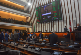 AL-BA aprova urgência para empréstimo de R$ 720 milhões solicitado por Jerônimo - 