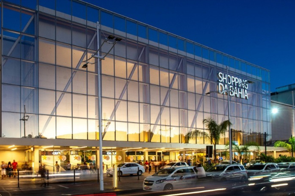 Shopping da Bahia celebra 50 anos com show gratuito no Farol da Barra com Brown, Saulo, Durval Lelys, Olodum e mais; confira - 