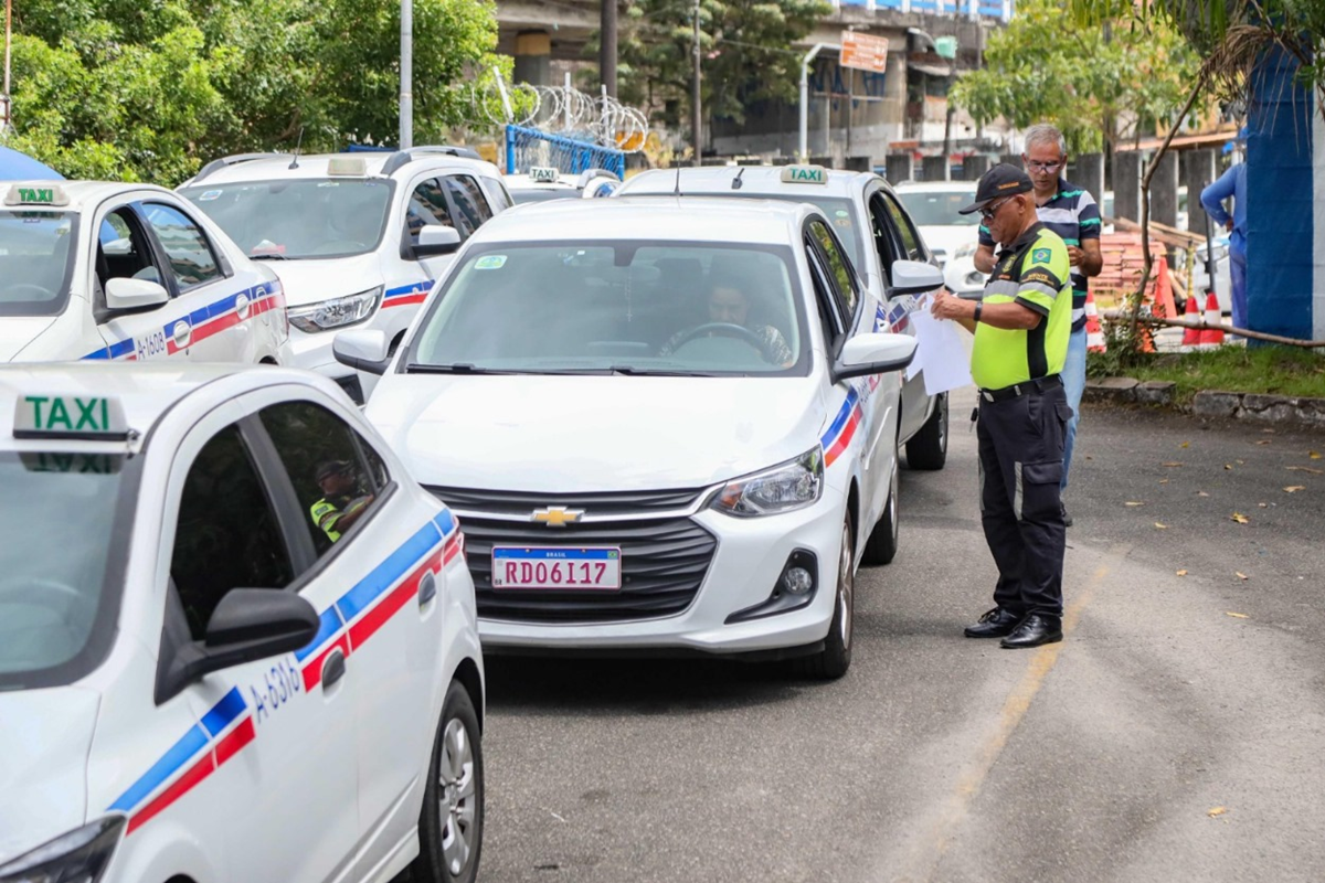 Prefeitura de Salvador abre 600 novas autorizações para táxi e busca recompor frota após pandemia - 
