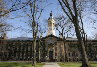 Ataque a tiros em universidade dos EUA deixa dois mortos e nove feridos - 