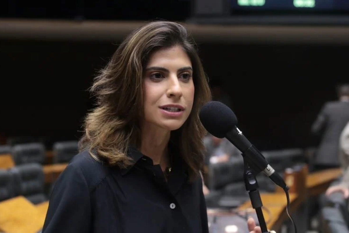 Partido Novo leva deputada Camila Jara ao Conselho de Ética após confusão no plenário da Câmara - 