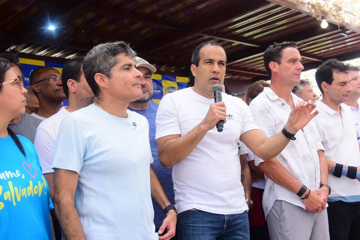 Bruno Reis entrega nova orla de Pituaçu com 20 quadras, 25 quiosques e quatro parques infantis - 