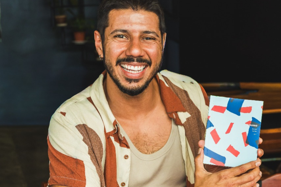Daniel Farias lança livro de poesia ‘Tudinho’ com evento performativo no Rio Vermelho - 