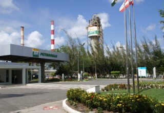Petrobras retoma fábricas de fertilizantes na Bahia e em Sergipe e inicia produção de ureia para reduzir dependência externa - 