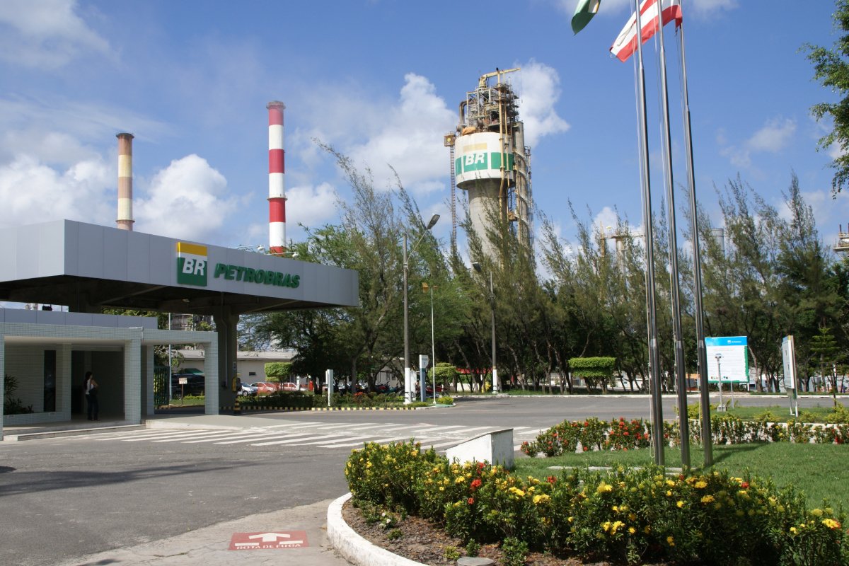 Petrobras retoma fábricas de fertilizantes na Bahia e em Sergipe e inicia produção de ureia para reduzir dependência externa - 