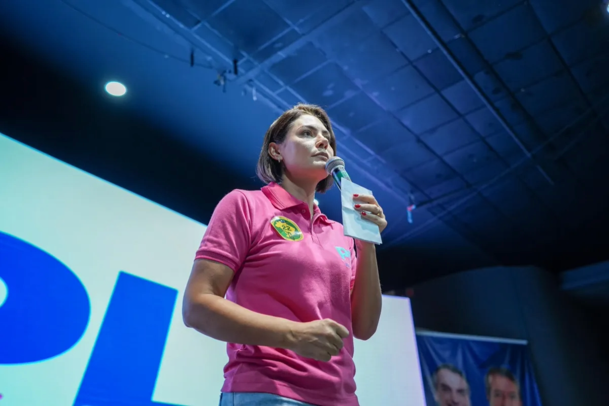 Após anúncio de Flávio para 2026, Michelle Bolsonaro deixa comando do PL Mulher - 