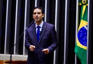 Leo Prates propõe jornada de 40 horas e contraponto à PEC do fim da escala 6×1 - 