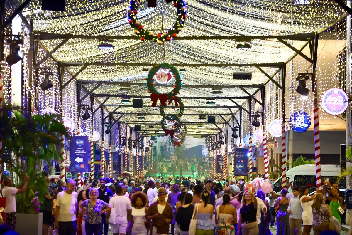 Bruno Reis celebra início dos festejos de Natal no Centro Histórico de Salvador - 
