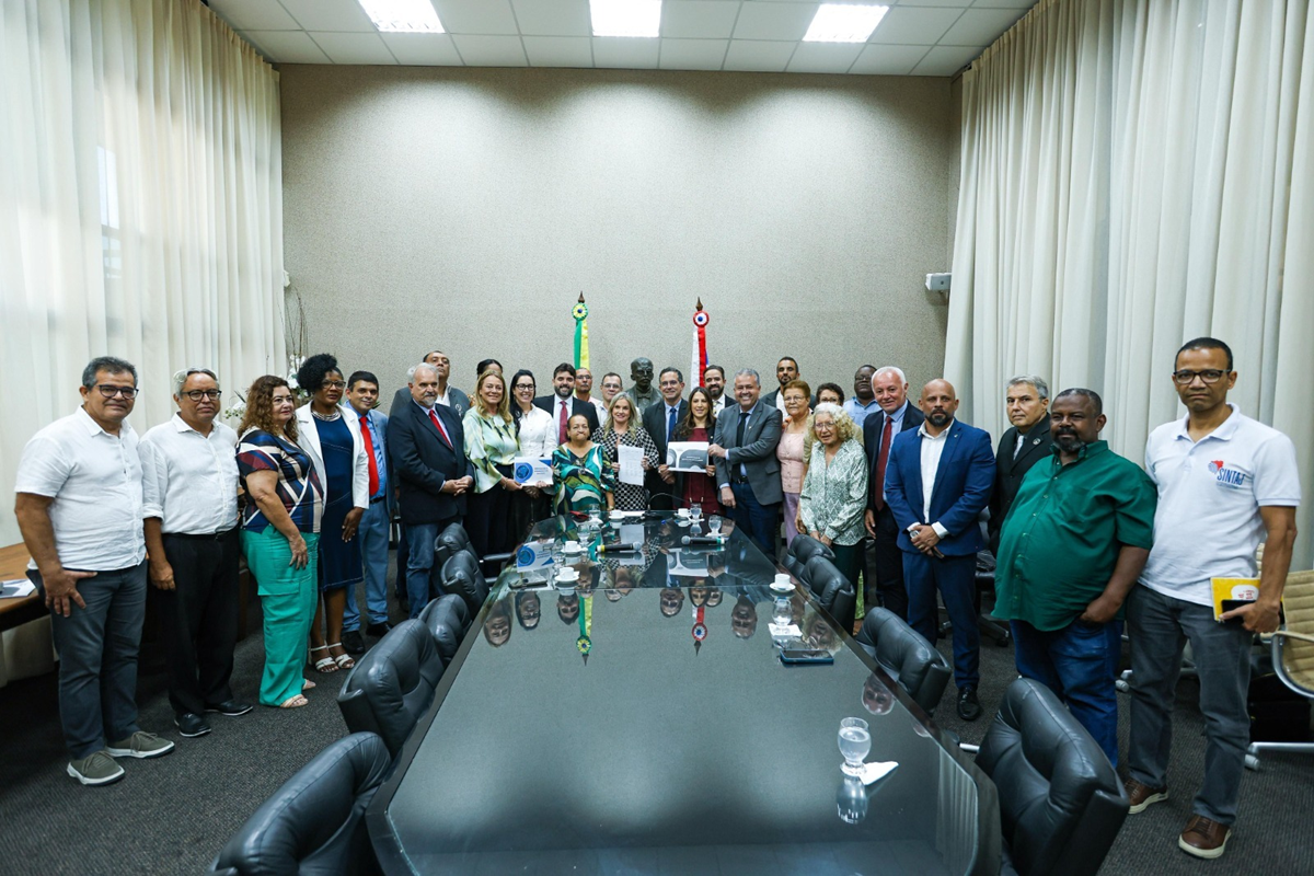 Governo envia à AL-BA projeto de reestruturação do Planserv e PEC que muda aposentadoria de policiais - 