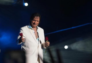 Roberto Carlos encanta público e fecha Natal com show inesquecível em Salvador - 