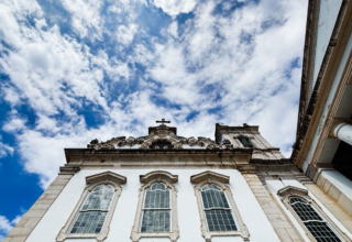Fé e tradição marcam celebração de Santa Luzia, protetora da visão e padroeira dos oftalmologistas - 