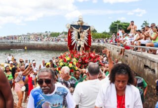 Tradição bicentenária reúne fé e devoção na Festa do Senhor Bom Jesus dos Navegantes em Salvador - 