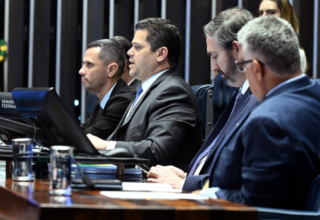 Senado aprova corte de isenções tributárias e libera R$ 22,45 bi no Orçamento de 2026; veja como senadores baianos votaram - 