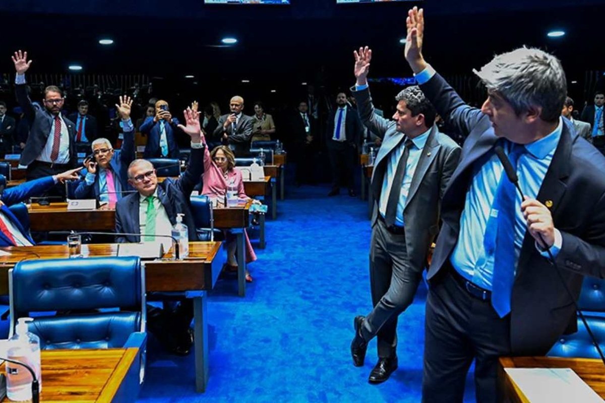 Senado aprova PL Antifacção e proposta retorna à Câmara para nova análise; senadores baianos votam a favor - 