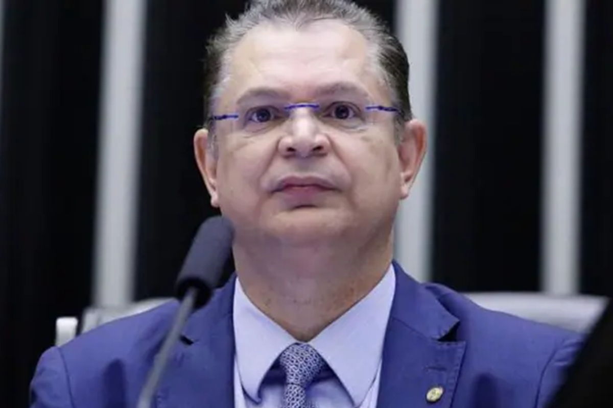 Sóstenes apresenta documentos e reafirma que R$ 470 mil apreendidos são lícitos - 