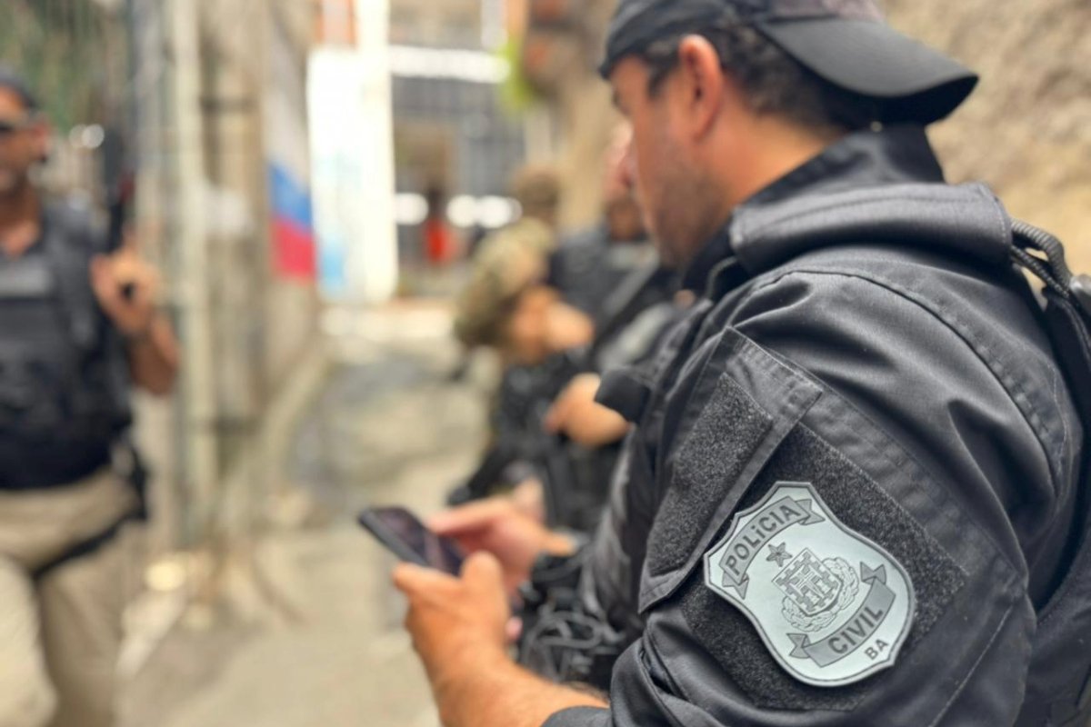 Polícia prende quarto suspeito por execução de técnicos de Internet em Salvador - 