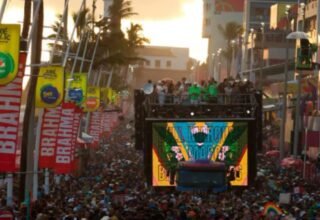 Bloco Camaleão divulga datas de entrega dos abadás para o Carnaval de Salvador; veja quando será - 