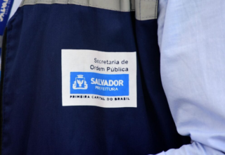 Semop apreende mais de 2,2 mil bebidas em garrafas de vidro durante a Lavagem do Bonfim - 