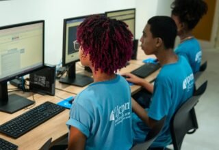 Instituto abre cadastro para profissionais que desejam atuar na formação de jovens em Salvador - 