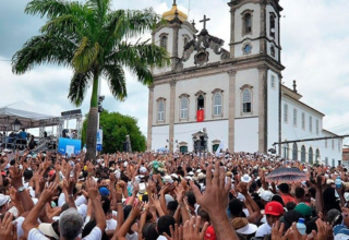 Lavagem do Bonfim deve ter calor, sol entre nuvens e chance de chuva rápida pela manhã em Salvador - 