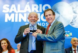 Lula diz que salário mínimo no Brasil é ‘muito baixo’ e não garante direitos básicos: ‘Não preenche esses requisitos’ - 