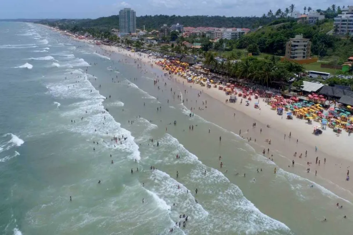 Prefeitura de Ilhéus proíbe consumação mínima e cobrança antecipada na faixa de areia - 