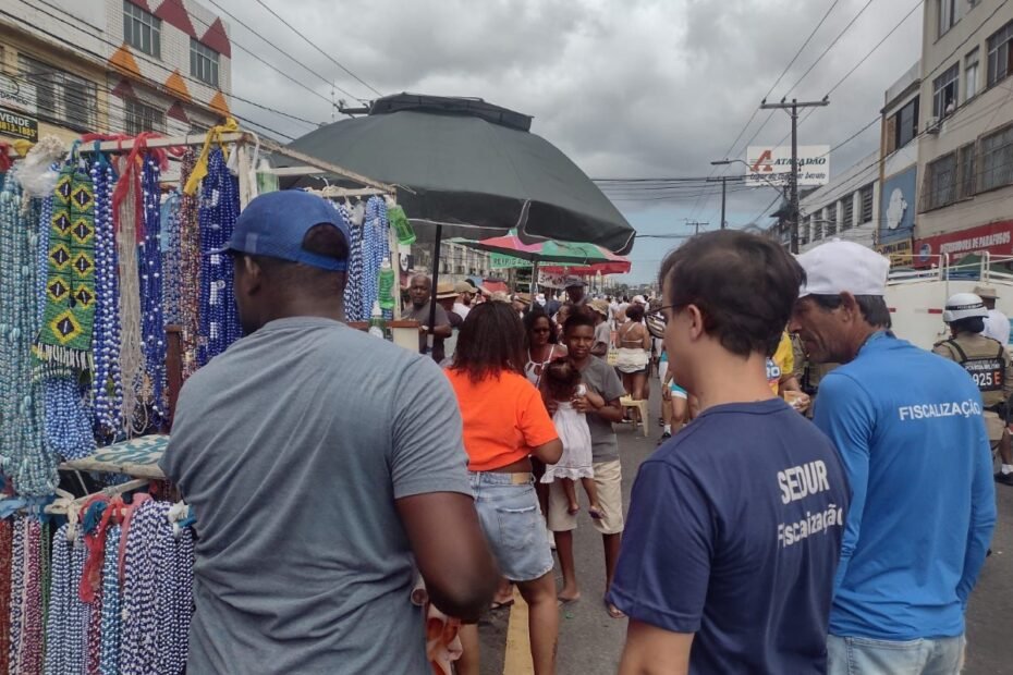 Mais de 3,5 mil peças de publicidade irregular são apreendidas pela Sedur durante a Lavagem do Bonfim - 