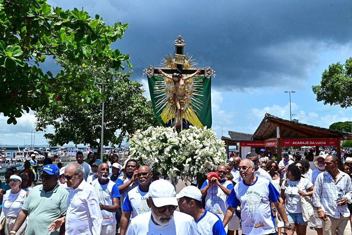 Mar e Fé: Procissão marítima leva imagem do Senhor do Bonfim ao Comércio e abre caminho para a Lavagem - 