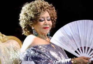 Alcione inicia turnê nacional com show lotado e homenagens ao samba raiz - 