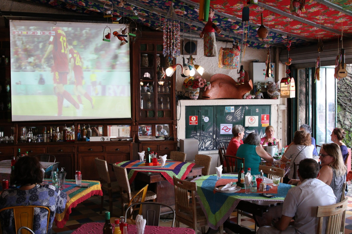 Calendário de 2026 anima bares e restaurantes com feriados prolongados e Copa do Mundo - 