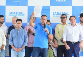 Prefeitura entrega quase 5 mil títulos de propriedade em Paripe pelo programa Casa Legal - 