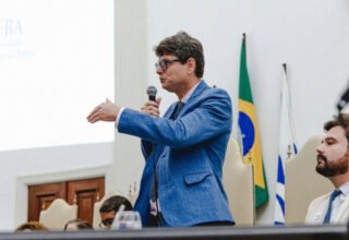 Vice-reitor da UFBA defende recomposição histórica no financiamento das universidades federais - 