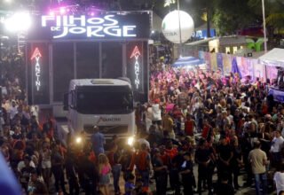 Carnaval antecipado de Itabuna retoma tradição, reúne multidão e movimenta o Sul da Bahia - 