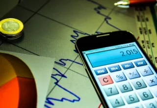 Mercado financeiro reduz projeção de inflação para 4% e mantém Selic estável - 