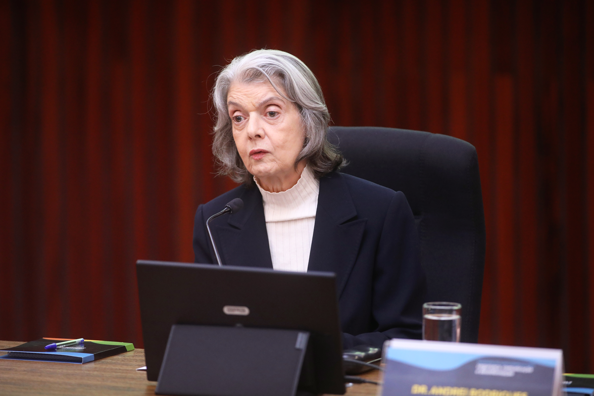 Cármen Lúcia diz que 2026 exigirá ‘comportamentos mais rigorosos’ e ‘transparentes’ de juízes eleitorais - 