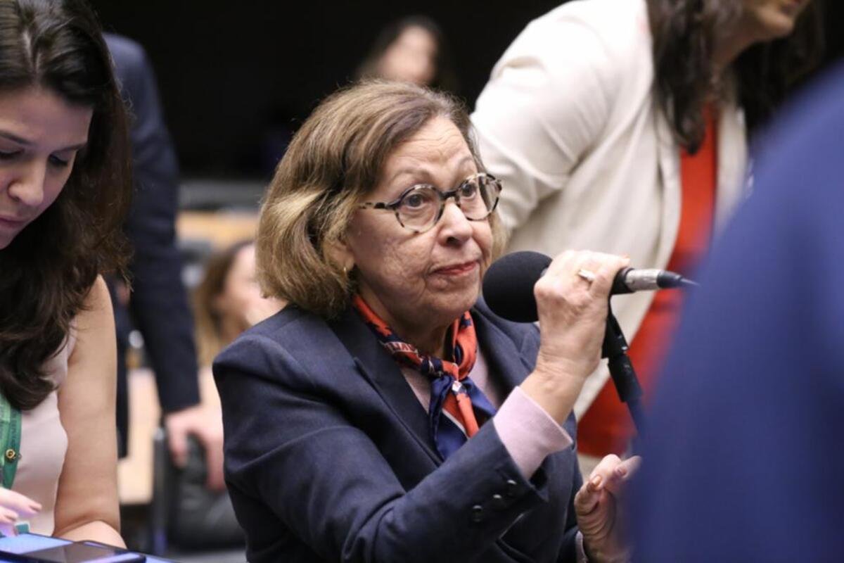 Lídice articula reunião da bancada baiana com o Ministério da Agricultura para enfrentar crise do cacau - 