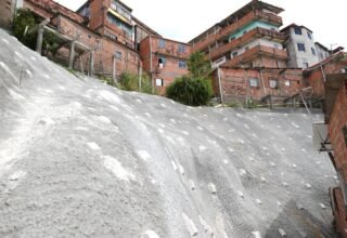 Prefeitura entrega nova contenção de encosta em São Marcos após investimento de R$ 3,2 milhões - 