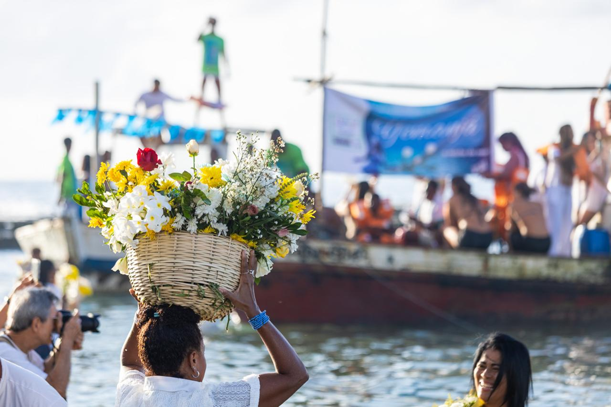 Arembepe celebra 54 anos da festa de Iemanjá com fé, tradição e compromisso ambiental - 