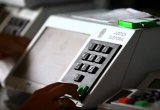 Sem reeleição, 18 governadores deixam disputa e redesenham eleições 2026 - 