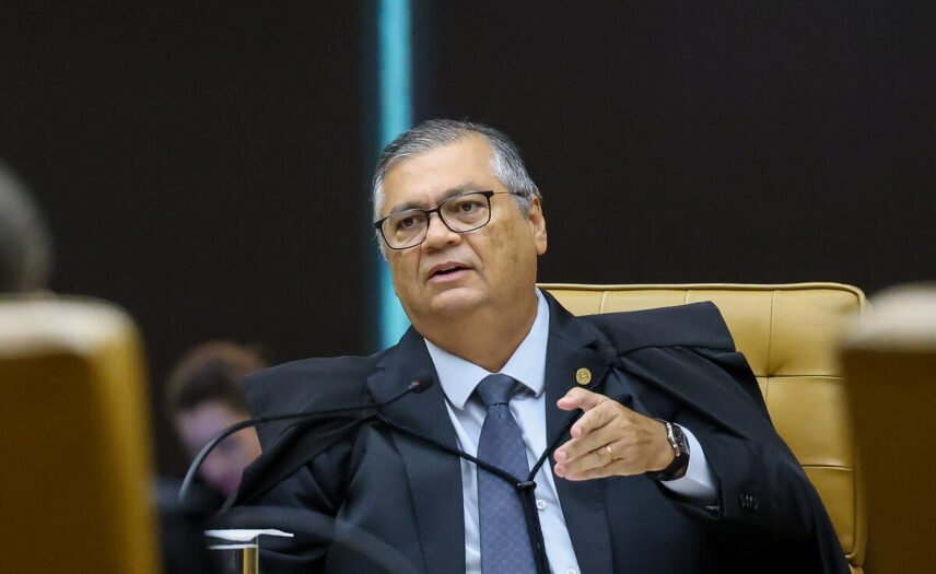 Flávio Dino determina revisão e suspensão de ‘penduricalhos’ ilegais no serviço público - 