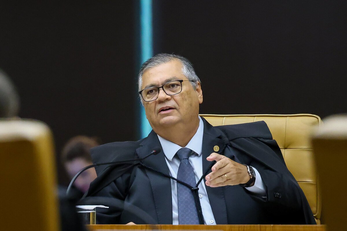 Flávio Dino determina revisão e suspensão de ‘penduricalhos’ ilegais no serviço público - 
