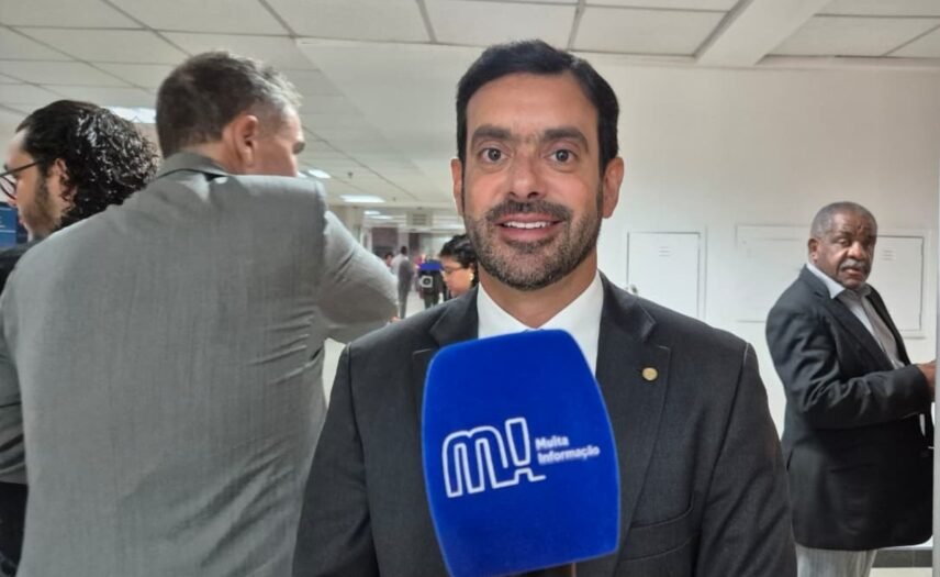 Tiago Correia avalia ano eleitoral na AL-BA e afirma que crise com Coronel enfraquece base governista e amplia incerteza sobre Geraldo Jr - 