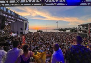 Enxaguada de Yemanjá transforma o Rio Vermelho em palco de música e celebração, confira giro de fotos - 