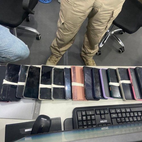 Prisão em flagrante com 15 celulares no circuito Orlando Tapajós